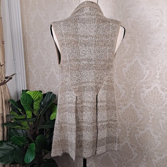 Yaira Size Small Tan/Cream Plaid Knit Sweater Vest Pockets Waterfall Front EUC - Picture 7 of 13